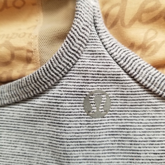 🍋 Lululemon Power Y tank - Picture 3 of 3